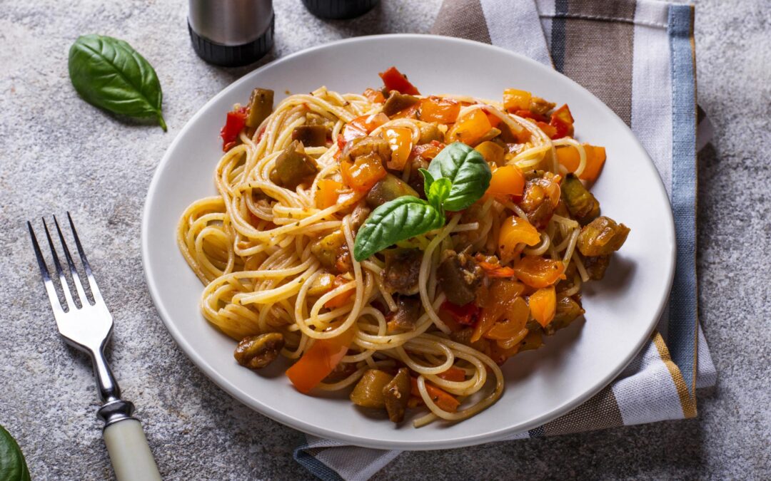 Spaghetti With Sausage and Peppers